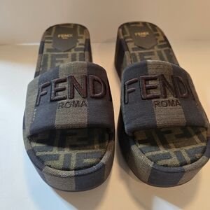 Fendi Black and Brown Sandals